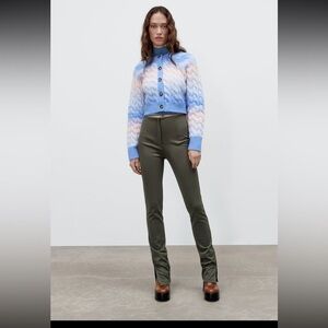 Pants with side vents detail